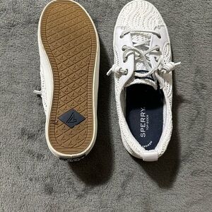 Sperry Size 6 Lace shoe